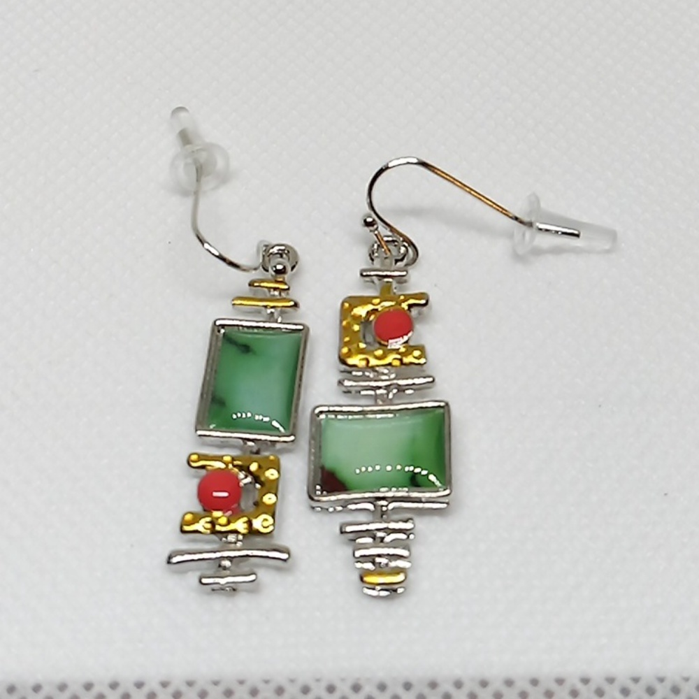 Adorable fashion jewelry earrings